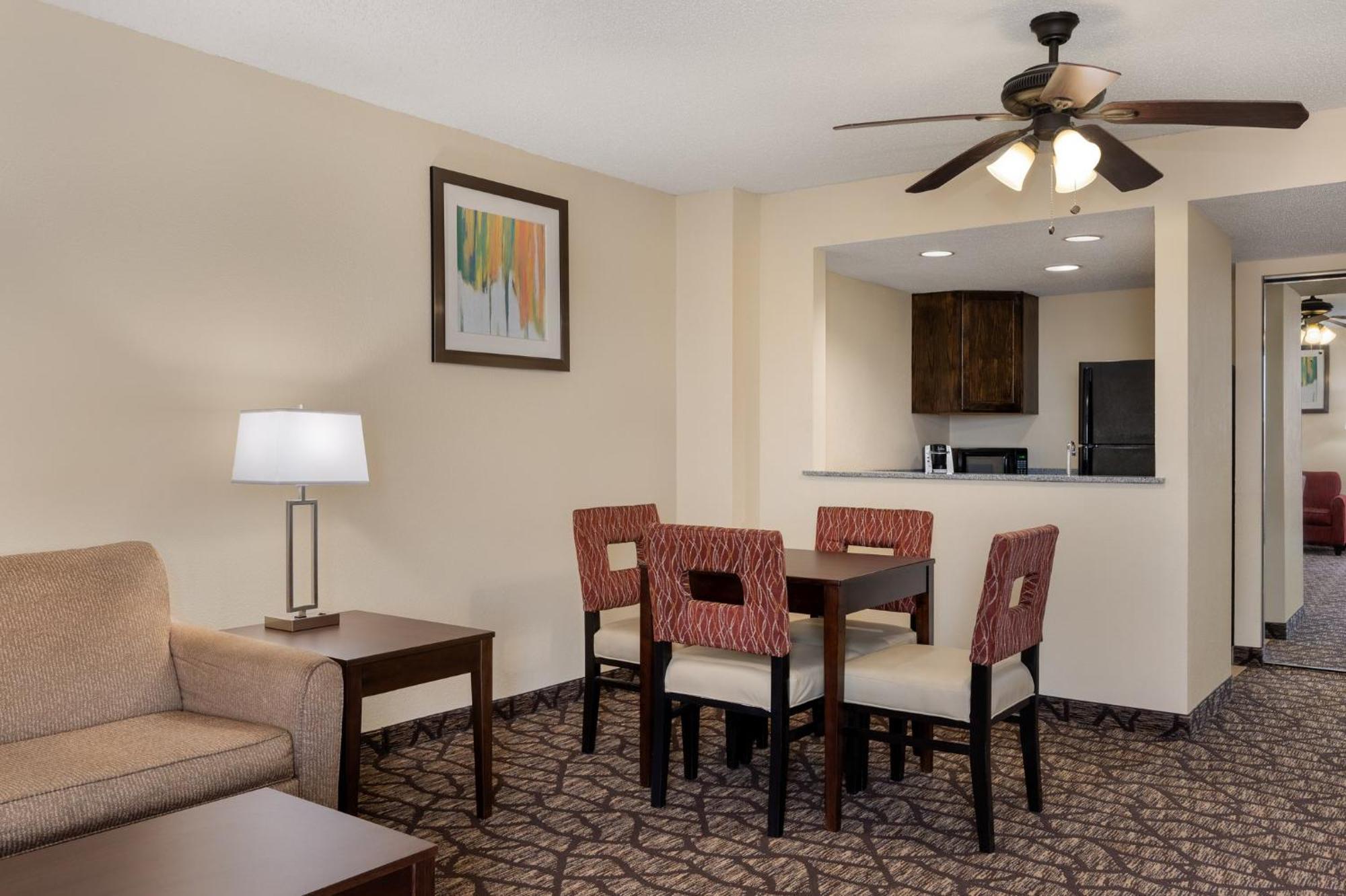 Holiday Inn Express Tallahassee By Ihg Zewnętrze zdjęcie