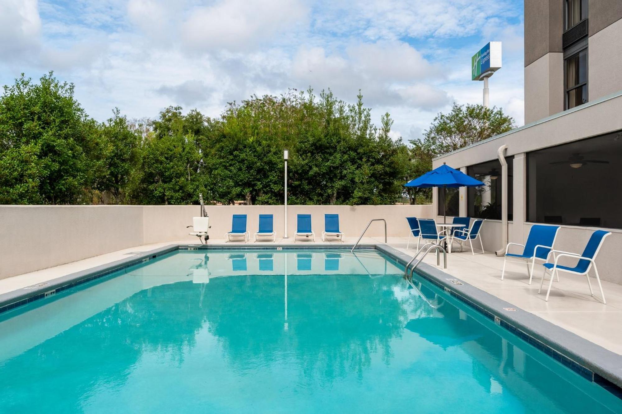 Holiday Inn Express Tallahassee By Ihg Zewnętrze zdjęcie
