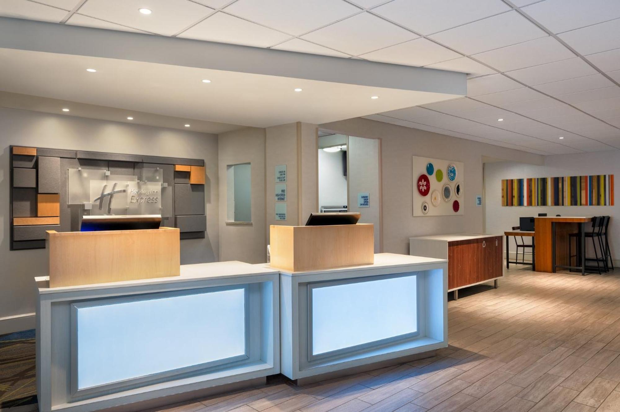 Holiday Inn Express Tallahassee By Ihg Zewnętrze zdjęcie